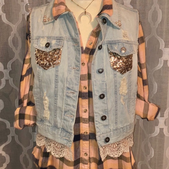 Upcycled Rose Gold Lace Light Denim Vest - Picture 3 of 14